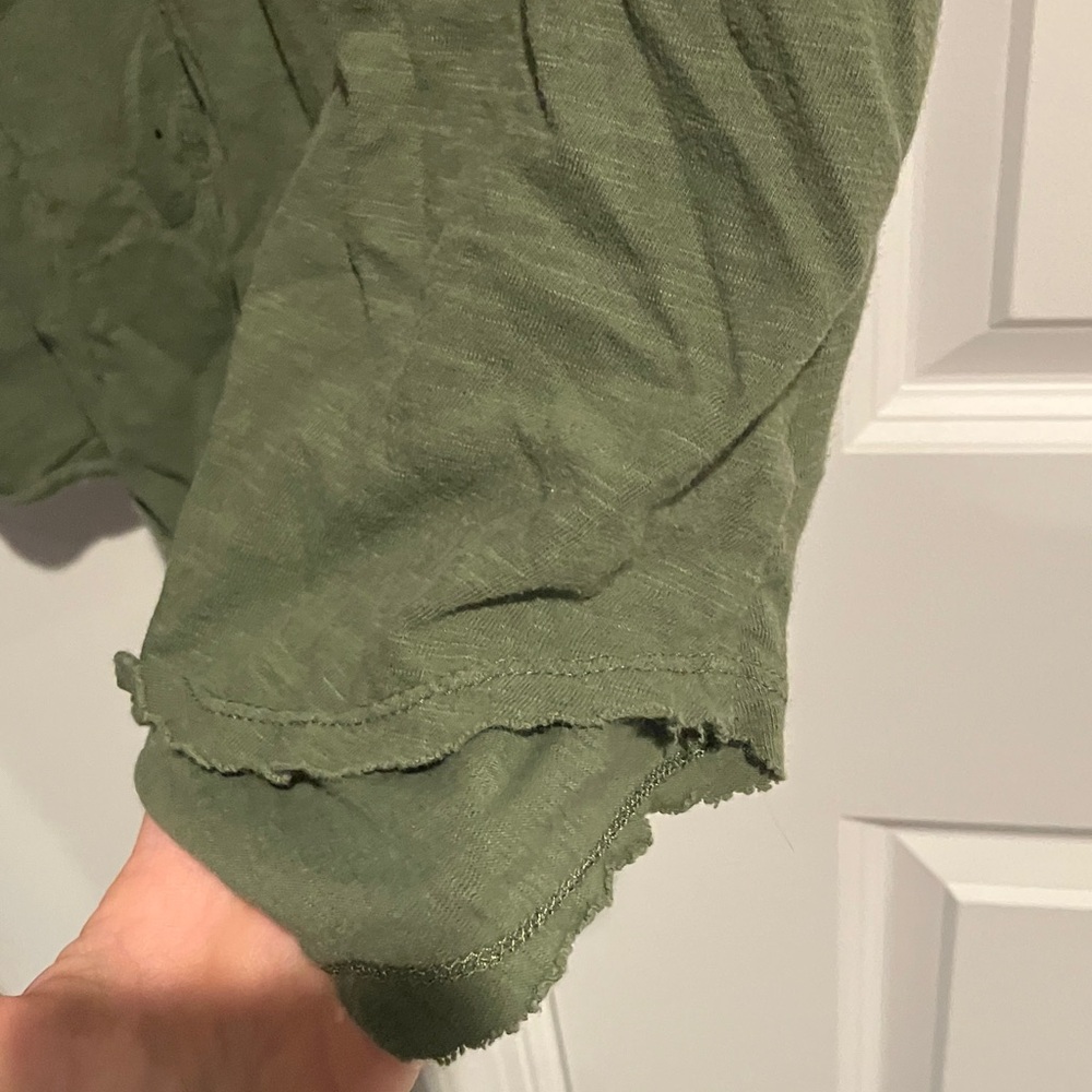 Time and Tru Buttoned Tank Top - Picture 4 of 5